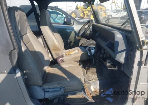 1991 Jeep Wrangler / Yj from USA, damaged, VIN 2J4FY29S8MJ116926